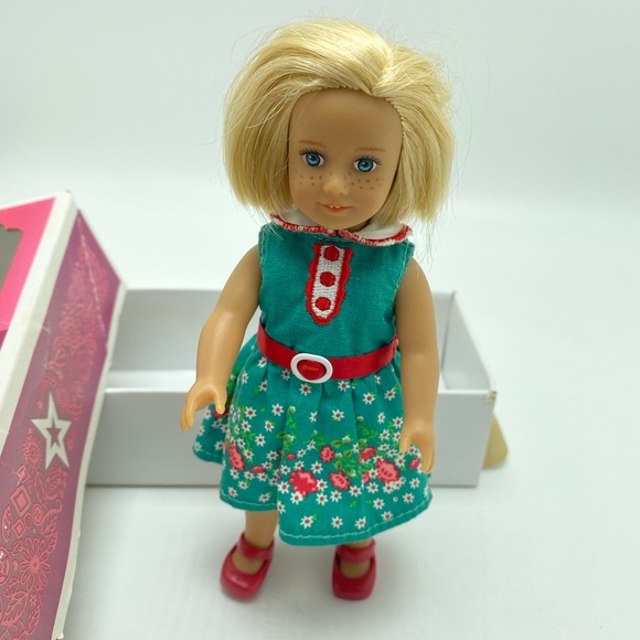 green emerald velvet dress Gwendolyn Doll Dress